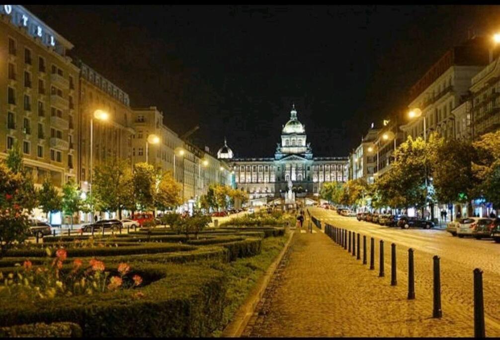 Romantic Apartment In The Center Of Praga Zewnętrze zdjęcie